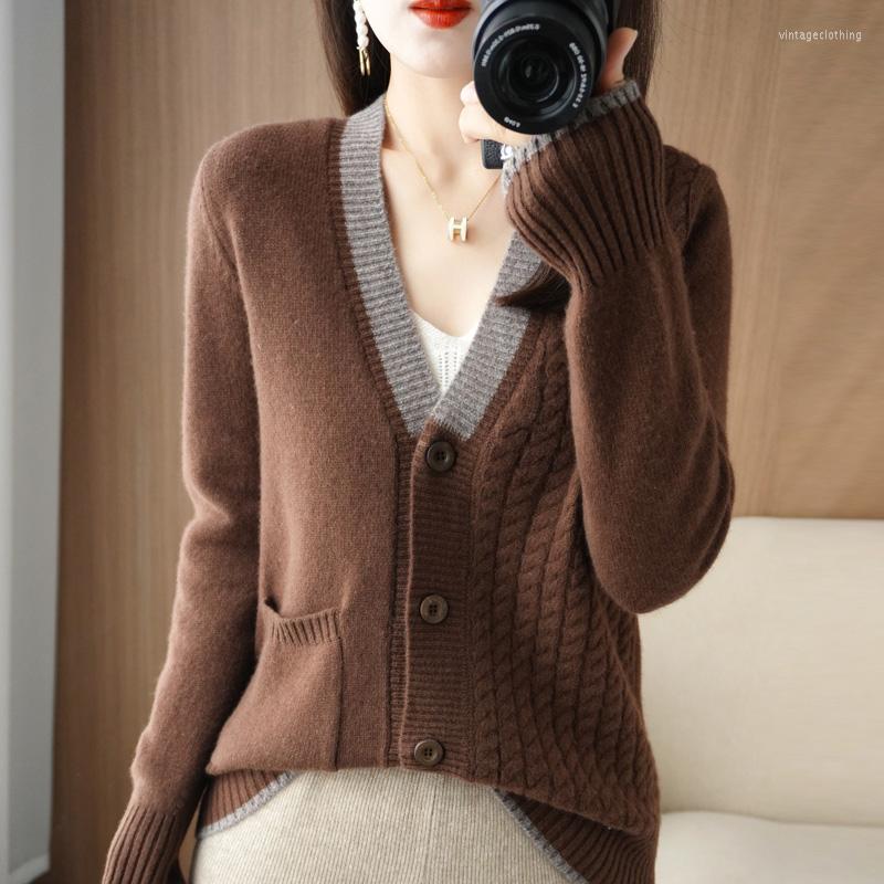 Women's Knits Autumn And Winter Women's V-Neck Casual Twist Knitted Stitching Buttons With Pockets All-Match Fashion Korean Wool, Dark camel color
Women's Knits Autumn And Winter Women's V-Neck Casual Twist Knitted Stitching Buttons With Pockets All-Match Fashion Korean Wool, Dark camel color