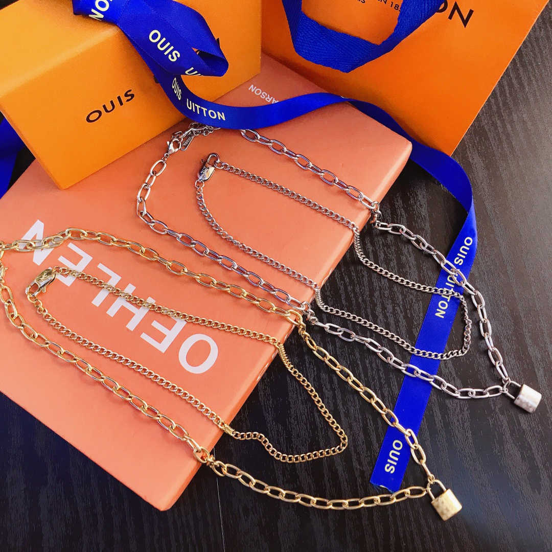 Luxury Designer Fashion Necklace Choker Chain 925 Silver Plated 18K Gold Plated Stainless Steel Letter Pendant Necklaces For Women Jewelry
Luxury Designer Fashion Necklace Choker Chain 925 Silver Plated 18K Gold Plated Stainless Steel Letter Pendant Necklaces For Women Jewelry