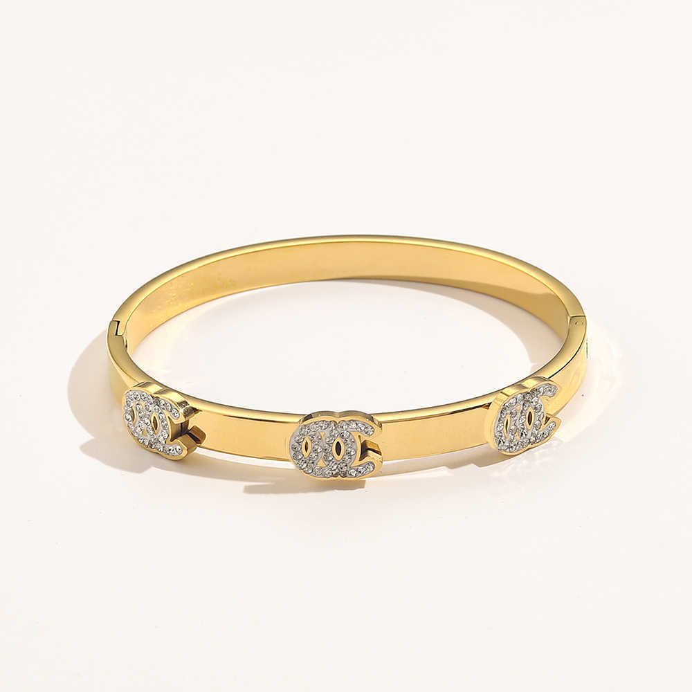 Wholesale Classic Bracelets Women Bangle Luxury Designer Bracelet Crystal 18K Gold Plated Stainless steel Wedding Lovers Gift Jewelry ZG1449
Wholesale Classic Bracelets Women Bangle Luxury Designer Bracelet Crystal 18K Gold Plated Stainless steel Wedding Lovers Gift Jewelry ZG1449