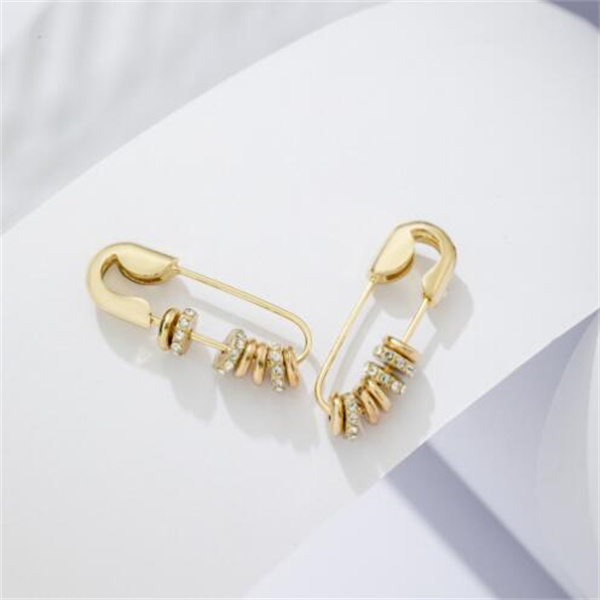 Charm Unique Punk Personality Safety Pin Stud Earrings for Women Gold Filled Charm Paper Clip Puncture Ear Jewelry GC1784