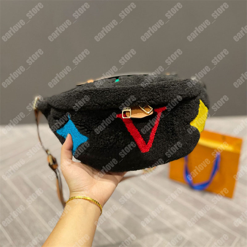 Teddy Shoulder Bags Women Winter Waist Bag Designer Fuzzy Crossbody Messenger Handbag Men Fashion Fluffy Bumbag Luxury Fannypack Purses, L1
Teddy Shoulder Bags Women Winter Waist Bag Designer Fuzzy Crossbody Messenger Handbag Men Fashion Fluffy Bumbag Luxury Fannypack Purses, L1