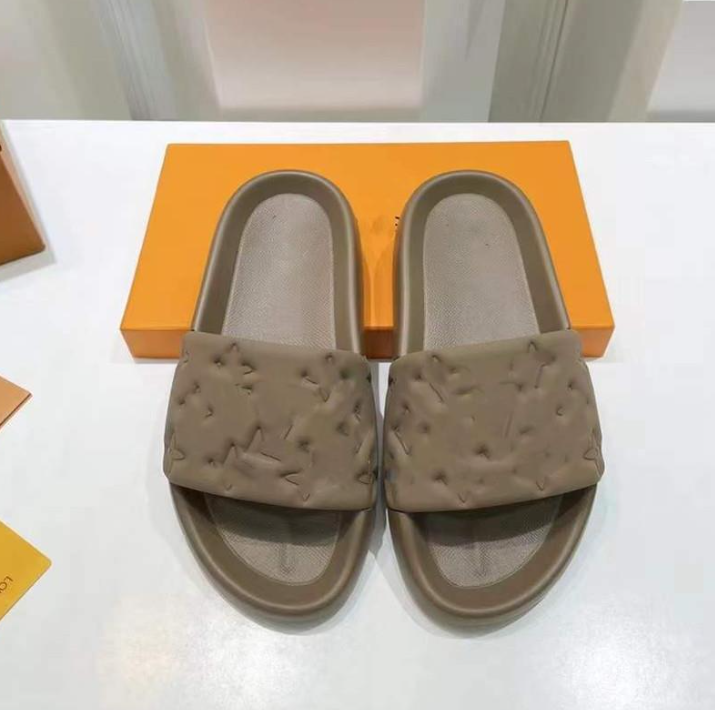 Women's Embossed Slippers Leisure Slippers Velcro Platform Non-Slip Sandals for Outer Wear Slip-on Couple Beach Shoes Portable, Royalblue
Women's Embossed Slippers Leisure Slippers Velcro Platform Non-Slip Sandals for Outer Wear Slip-on Couple Beach Shoes Portable, Royalblue