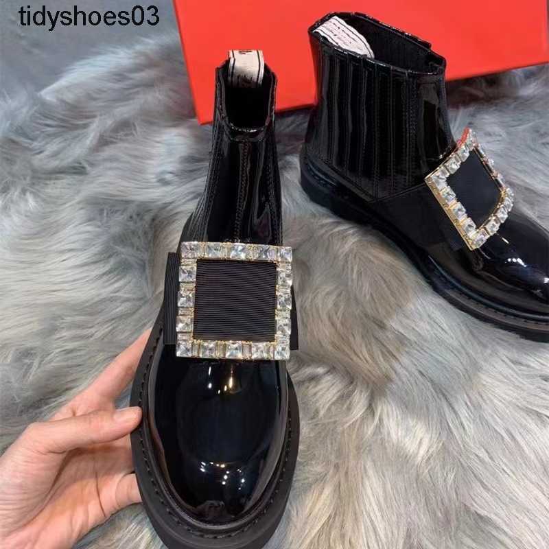 Dress Shoes Brand designer Nigo square button Martin boots 22 autumn and winter patent leather Chelsea boots women's thick heel British single, Square buckle (velvet lining)
Dress Shoes Brand designer Nigo square button Martin boots 22 autumn and winter patent leather Chelsea boots women's thick heel British single, Square buckle (velvet lining)