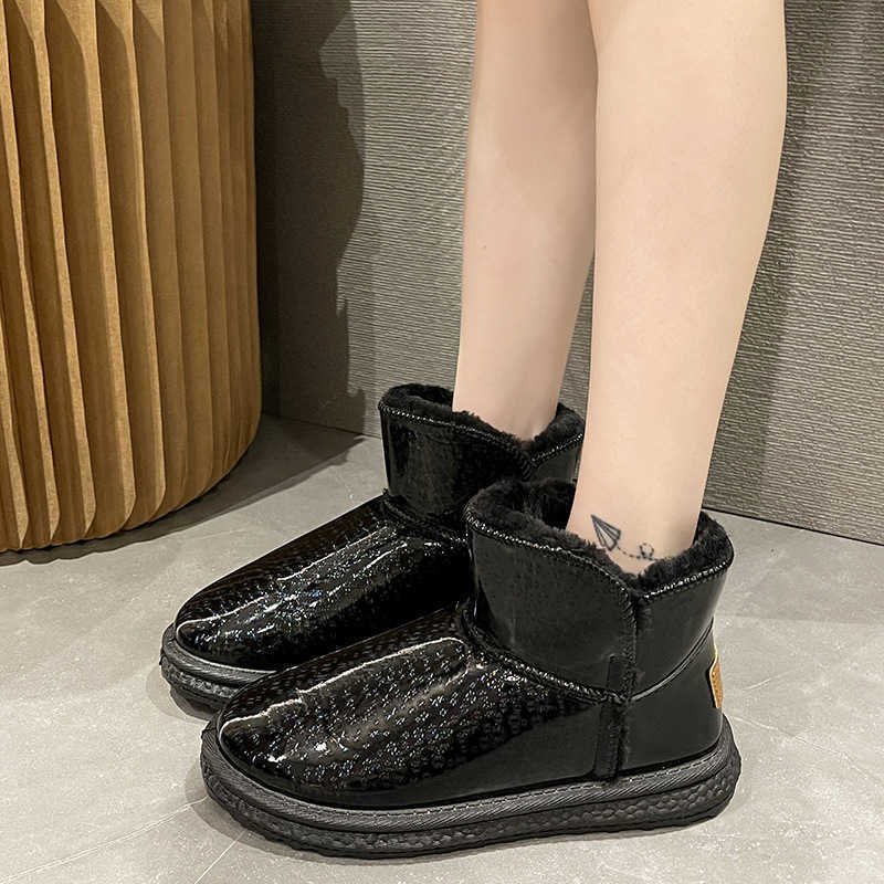 HBP Boots Bright leather snow boots for women winter new Korean version plush thickened oversize fur warm cotton, Black
HBP Boots Bright leather snow boots for women winter new Korean version plush thickened oversize fur warm cotton, Black