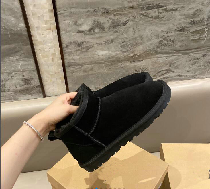 designer Snow Boots Boot Warm Boots Suede Shoes Classical Short Miniwomen Keep Man Womens Plush Casual Chestnut Grey Hot Aus U5854 FRX, Reindeer brown
designer Snow Boots Boot Warm Boots Suede Shoes Classical Short Miniwomen Keep Man Womens Plush Casual Chestnut Grey Hot Aus U5854 FRX, Reindeer brown