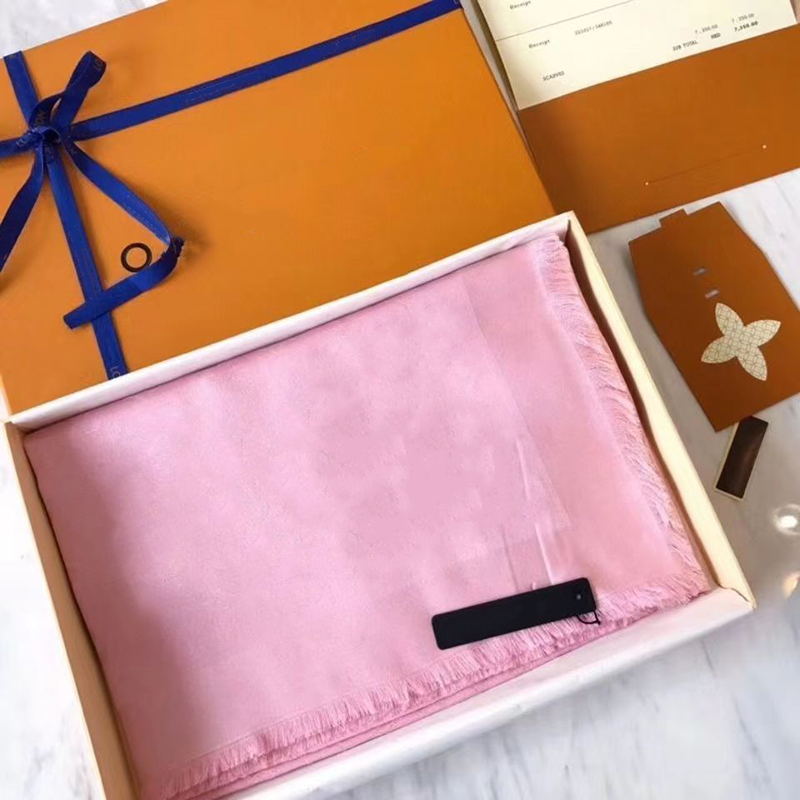 2022 New Luxury V Scarf Cashmere Thick Shawl Women Long Winter Wram Pashmina Wraps Hijab with Tassel Bufanda Foulard 140x140cm gift
2022 New Luxury V Scarf Cashmere Thick Shawl Women Long Winter Wram Pashmina Wraps Hijab with Tassel Bufanda Foulard 140x140cm gift