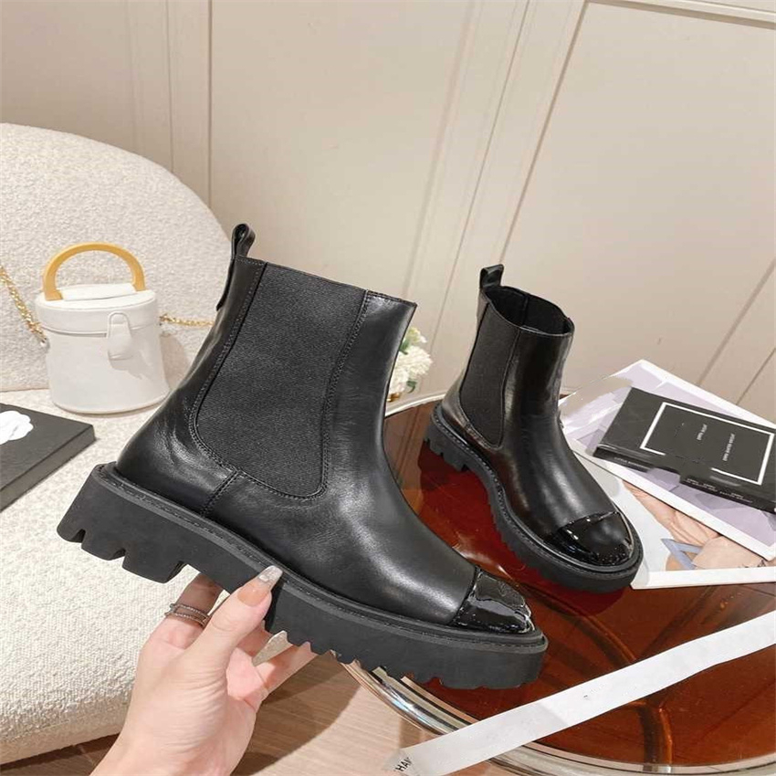 Top Design Winter Boots Fashion Women Vintage Channel Decorative Leather Cotton Cloth Wool Warm Keeping High Heel Thick Sole Snow Flat Socks Shoes 01-011
Top Design Winter Boots Fashion Women Vintage Channel Decorative Leather Cotton Cloth Wool Warm Keeping High Heel Thick Sole Snow Flat Socks Shoes 01-011