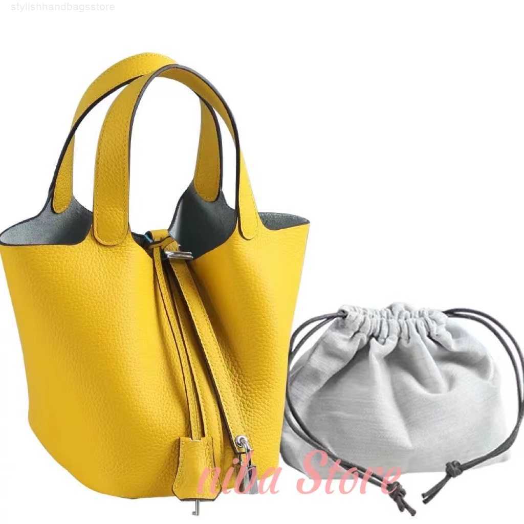 Totes 2022 Designer Luxury Genuine Leather Cowhide Shoulder Daily Bag Lady Elegant Handbag Handbags for Women Bucket Classic Y2211, For the postage
Totes 2022 Designer Luxury Genuine Leather Cowhide Shoulder Daily Bag Lady Elegant Handbag Handbags for Women Bucket Classic Y2211, For the postage