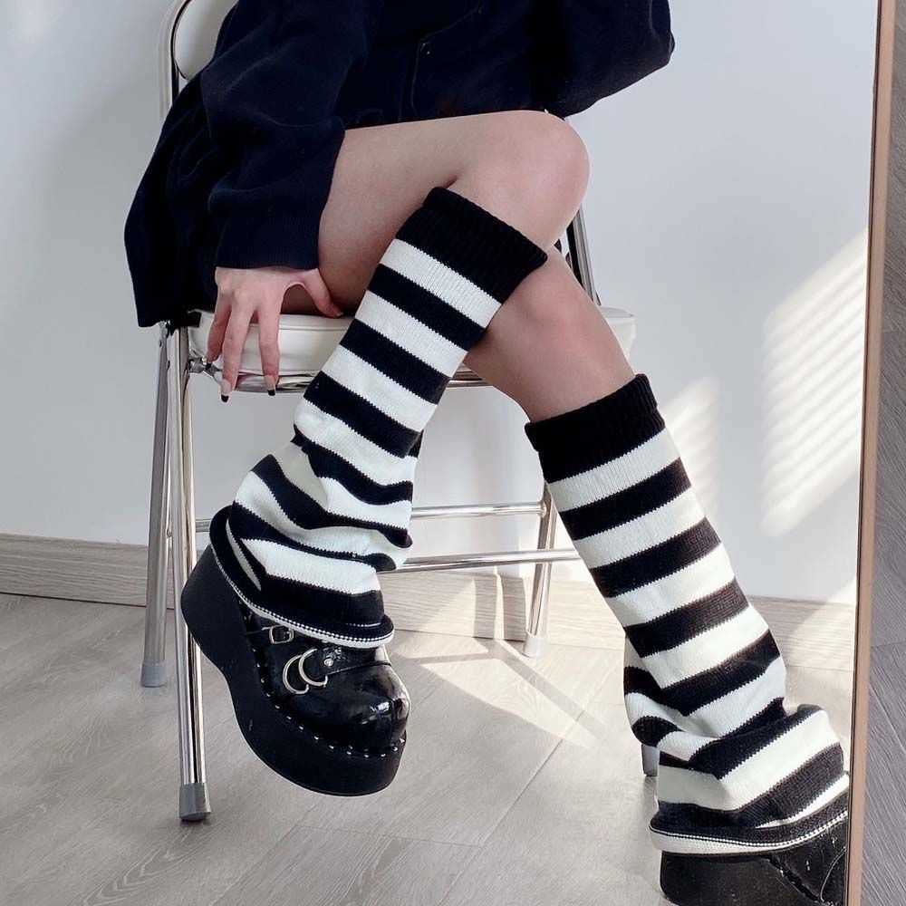 Socks Hosiery Lolita Leg Warmers Japanese Women Gothic Long Socks Stripe Leggings Gaiters Knee Goth Winter Sock Knitted Cuffs Ankle Warmer T221107
Socks Hosiery Lolita Leg Warmers Japanese Women Gothic Long Socks Stripe Leggings Gaiters Knee Goth Winter Sock Knitted Cuffs Ankle Warmer T221107