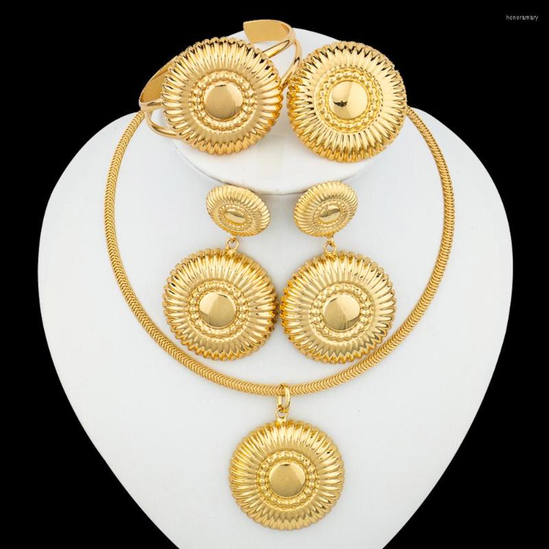 Necklace Earrings Set Brazilian Jewelry Women Fashion And Italian Gold Plated Bridal Exaggerate Party Gift, Picture shown
Necklace Earrings Set Brazilian Jewelry Women Fashion And Italian Gold Plated Bridal Exaggerate Party Gift, Picture shown