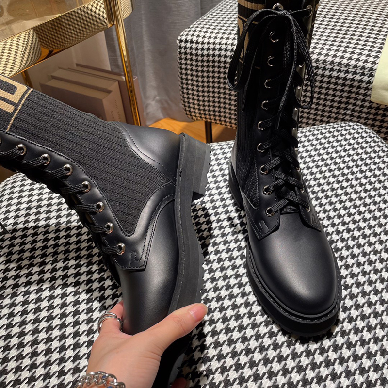 2023 middle age series rain boots booties vintage women Martin boot leather chain decoration flat bottom retro rainboots waterproof net red same paragraph -L143, Picture color
2023 middle age series rain boots booties vintage women Martin boot leather chain decoration flat bottom retro rainboots waterproof net red same paragraph -L143, Picture color