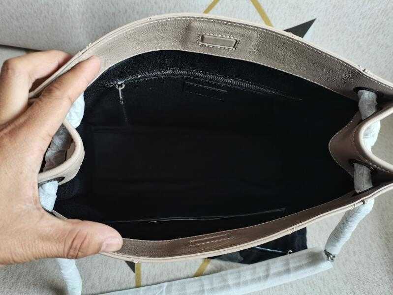 Yysls handbag Yslity high quality Designer Bags Realfine888 5A 577999 33cm NIKI Medium SHop Crinkled Vintage Calfskin Leather Shoulder Handbags Co YSLity L5LM, No bag
Yysls handbag Yslity high quality Designer Bags Realfine888 5A 577999 33cm NIKI Medium SHop Crinkled Vintage Calfskin Leather Shoulder Handbags Co YSLity L5LM, No bag