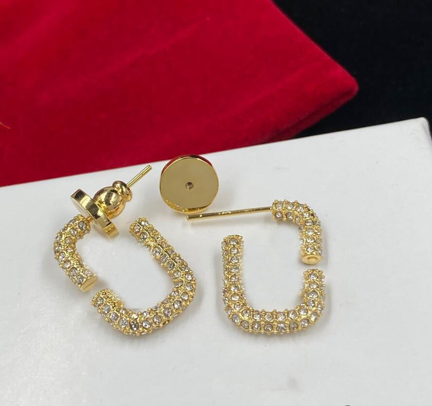 Famous CZ diamond charm earrings ear stud classic gold letter designer earring women lady party wedding lovers gift engagement jewelry gift
Famous CZ diamond charm earrings ear stud classic gold letter designer earring women lady party wedding lovers gift engagement jewelry gift