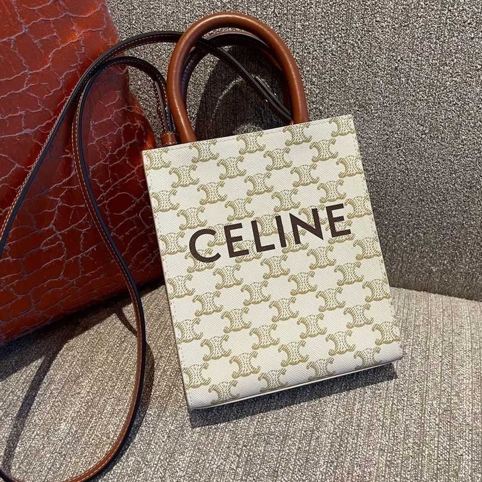 Handbags Leather Designers Celinns High Quality Tote Triumphal Arch Women's Bag Mini Handbag One Shoulder Messenger Luxury Messenger Bags Fashion Style N8FS, Old flower small 17x4x21cm gift box
Handbags Leather Designers Celinns High Quality Tote Triumphal Arch Women's Bag Mini Handbag One Shoulder Messenger Luxury Messenger Bags Fashion Style N8FS, Old flower small 17x4x21cm gift box