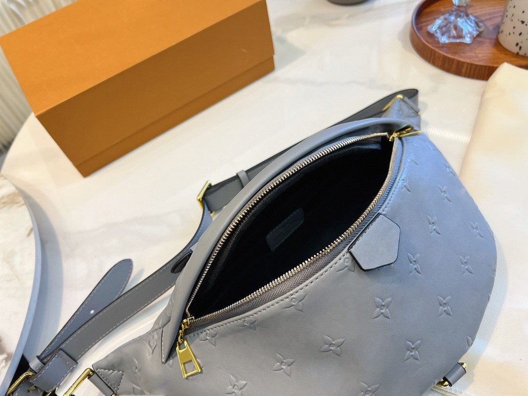 Women Round Bags Coin Purses 3-color Luxury Designer Crossbody Shoulder Bag Famous Brand Chain Handbag Woc bumbag, Blue
Women Round Bags Coin Purses 3-color Luxury Designer Crossbody Shoulder Bag Famous Brand Chain Handbag Woc bumbag, Blue