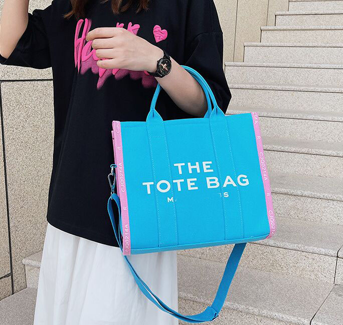 Explosive models Tote Bag Designer Women Canvas Letter Large Capacity Shoulder Bags Leather PVC Handbags Purses Luxury Wild Lady Square Wallet M230508, Black
Explosive models Tote Bag Designer Women Canvas Letter Large Capacity Shoulder Bags Leather PVC Handbags Purses Luxury Wild Lady Square Wallet M230508, Black