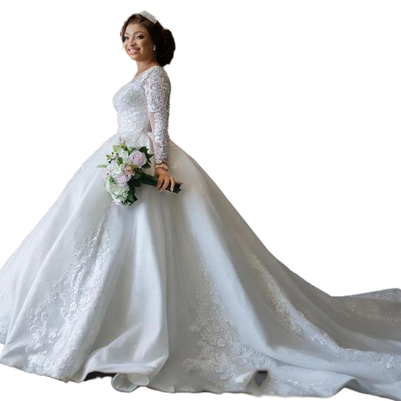 Luxury Chapel Train Ball Gown Wedding Dresses Long Sleeves Lace Appliques Beaded Crew Neck Arabic Dubai Nigeria White Satin Bridal Gowns Vestido De No