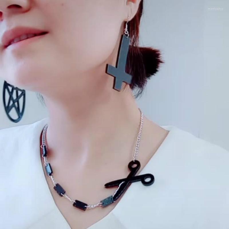 Choker Club Cool Geometric Black Scissors Collars Necklace Punk Hiphop Fashion Necklaces For Women Party Jewelry Accessories
Choker Club Cool Geometric Black Scissors Collars Necklace Punk Hiphop Fashion Necklaces For Women Party Jewelry Accessories