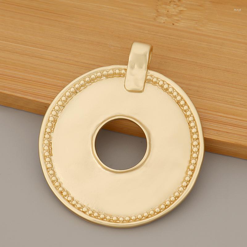 Pendant Necklaces 5pcs/Lot MaGold Color Boho Large Open Hollow Round Circle Charms Pendants For Necklace Jewelry Making 64x55mm
Pendant Necklaces 5pcs/Lot MaGold Color Boho Large Open Hollow Round Circle Charms Pendants For Necklace Jewelry Making 64x55mm