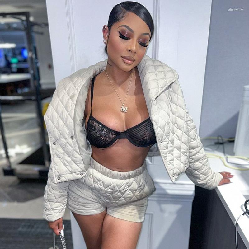 Women' Tracksuits Quilted Peach 2 Piece Set Women Autumn Long Sleeve Shawl Jacket Coat Mini Shorts Casual Two Short, Beige
Women' Tracksuits Quilted Peach 2 Piece Set Women Autumn Long Sleeve Shawl Jacket Coat Mini Shorts Casual Two Short, Beige