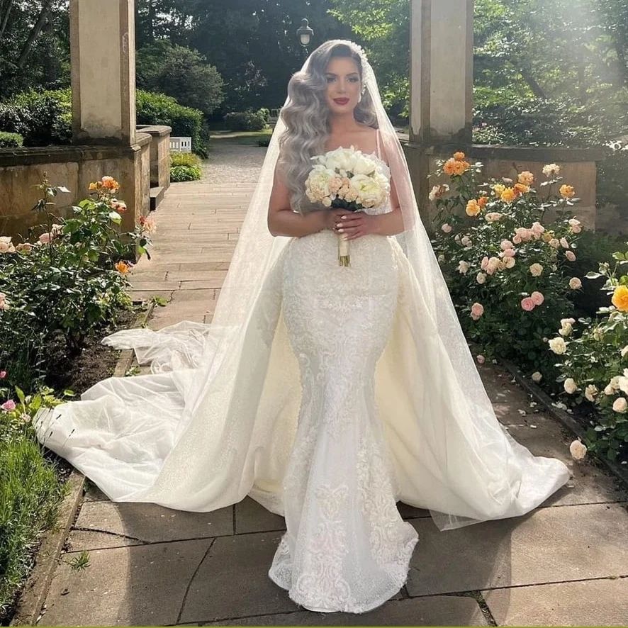 Stylish Mermaid Lace Wedding Dresses Beaded Bridal Gowns With Detachable Train Spaghetti Straps Neckline Plus Size Vestido De Novia