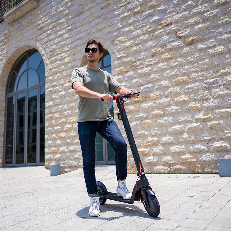 Electric Bicycle X7 black portable foldable scooter adult two-wheeled lithium battery aluminum-magnesium alloy material
Electric Bicycle X7 black portable foldable scooter adult two-wheeled lithium battery aluminum-magnesium alloy material