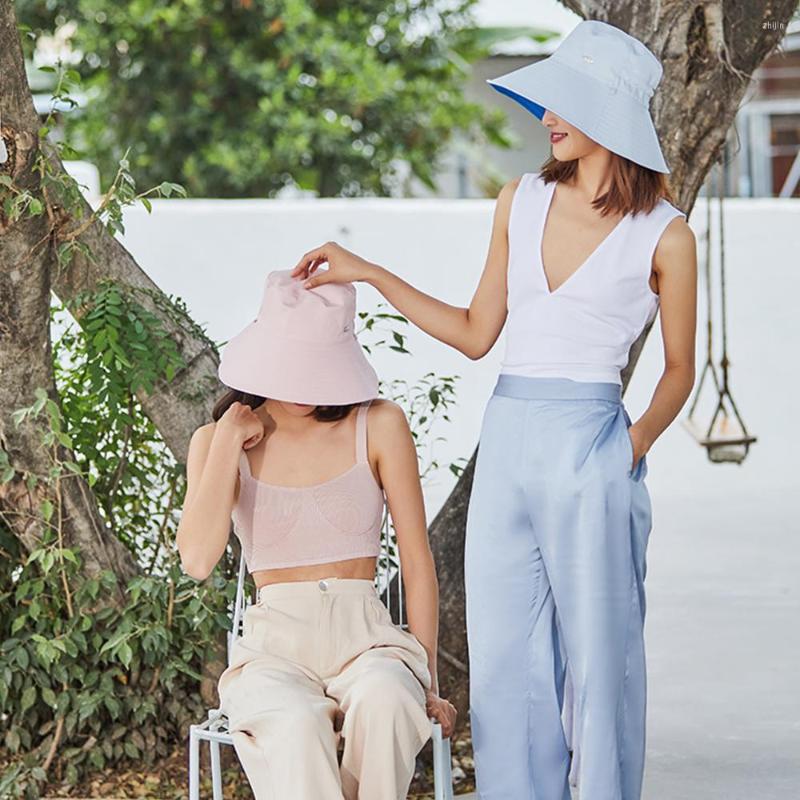 Berets OhSunny Double-Sided Wearing Cap Solid Color Anti UV Sunscreen Bucket Hats For Women Summer Foldable Large Brim Fisherman Hat, Black beige
Berets OhSunny Double-Sided Wearing Cap Solid Color Anti UV Sunscreen Bucket Hats For Women Summer Foldable Large Brim Fisherman Hat, Black beige