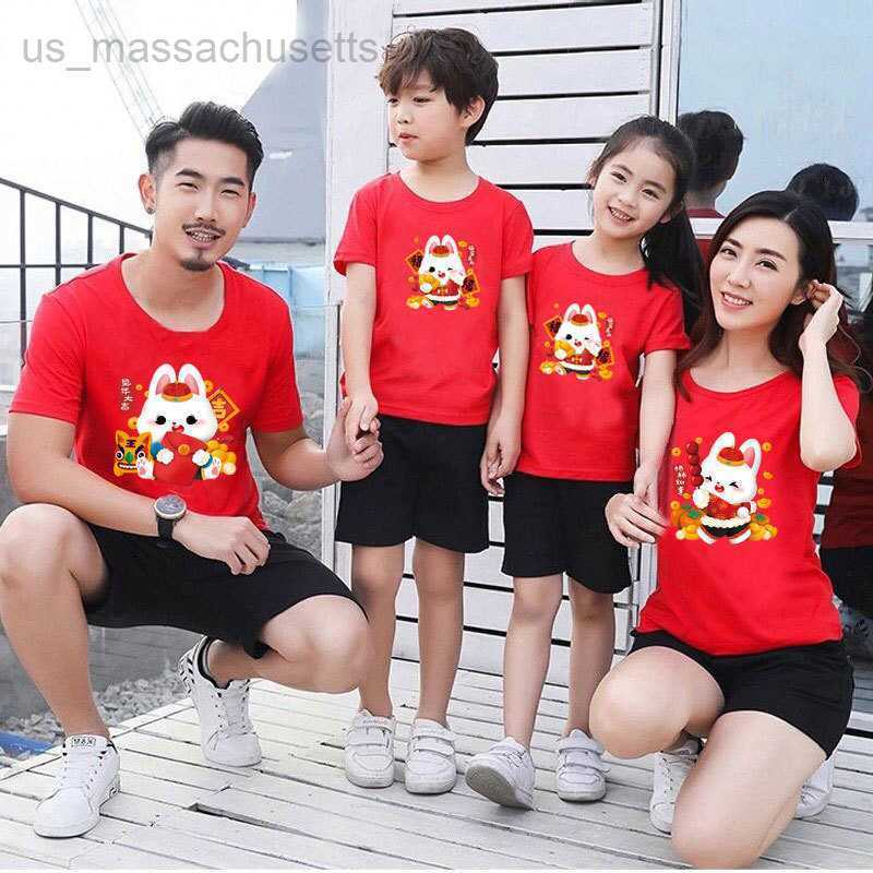 Family Matching Outfits 2023 New Year's Rabbit Year auspicious parent-child short sleeved t-shirt for a family of four red birthday mother and da