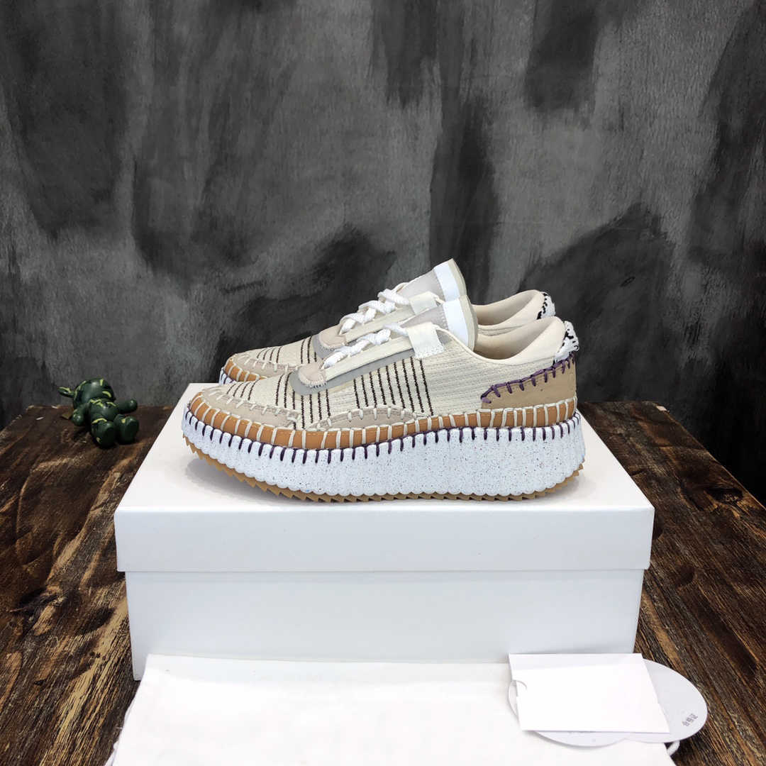 Nama Sneakers Designer Women Casual Shoes New Pattern Postage Canvas Rainbow Sneaker Running Sports Shoe Fashion Size 35-42, Color 1
Nama Sneakers Designer Women Casual Shoes New Pattern Postage Canvas Rainbow Sneaker Running Sports Shoe Fashion Size 35-42, Color 1