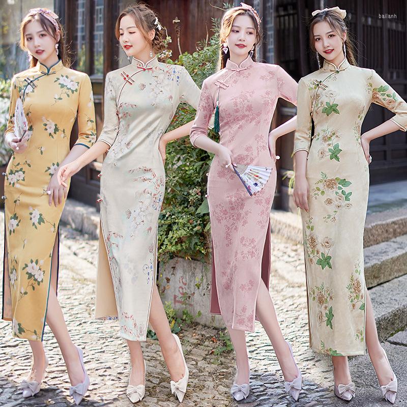 Ethnic Clothing Spring Autunm Female Embroidery Qipao Long Sleeve Women Chinese Traditional Party Dress Lady Novelty Cheongsam
Ethnic Clothing Spring Autunm Female Embroidery Qipao Long Sleeve Women Chinese Traditional Party Dress Lady Novelty Cheongsam