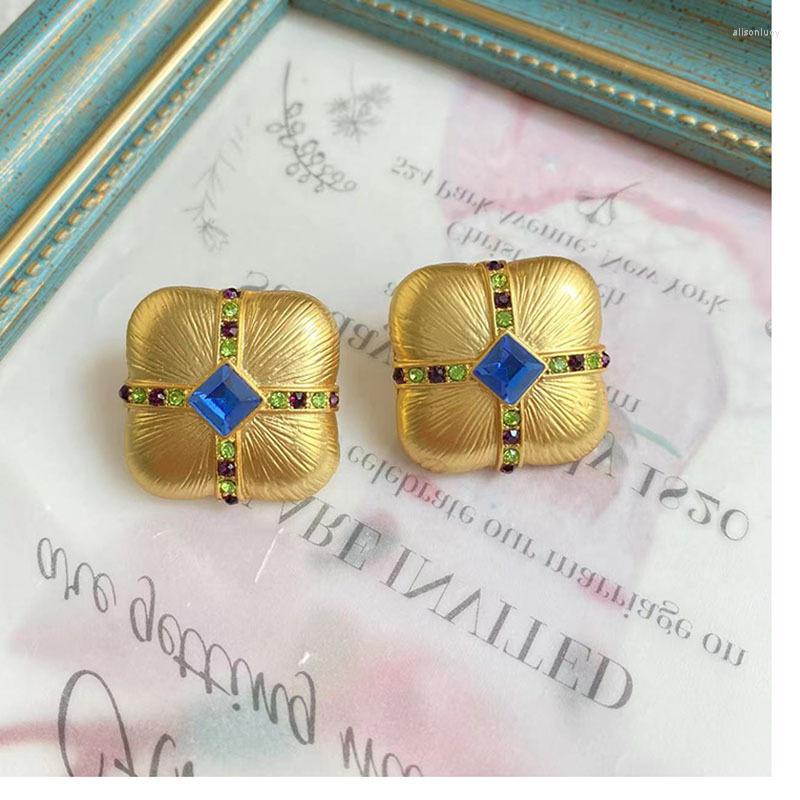 Necklace Earrings Set Medieval Vintage Square Stud Gift Box Texture Senior Elegant Temperament Business Ruili Wind, Picture shown
Necklace Earrings Set Medieval Vintage Square Stud Gift Box Texture Senior Elegant Temperament Business Ruili Wind, Picture shown