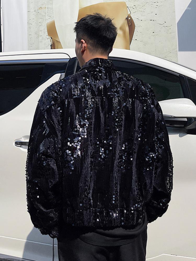 Men's Jackets Patchwork Trendy Sequin Black Men's Jacket 2023 Streetwear Fashion Lapel Short Coat Autumn Zipped Cloth 2A1110
Men's Jackets Patchwork Trendy Sequin Black Men's Jacket 2023 Streetwear Fashion Lapel Short Coat Autumn Zipped Cloth 2A1110