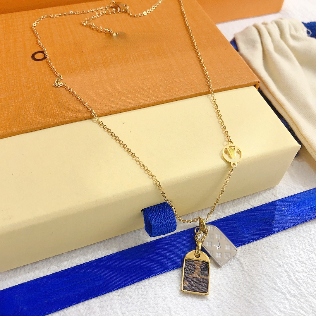 Europe America Fashion Womens Design Necklace Faux Leather 18K Gold Plated 925 Silver Plated Stainless Steel Necklaces Choker Chain Letter Pendant Jewelry X332
Europe America Fashion Womens Design Necklace Faux Leather 18K Gold Plated 925 Silver Plated Stainless Steel Necklaces Choker Chain Letter Pendant Jewelry X332