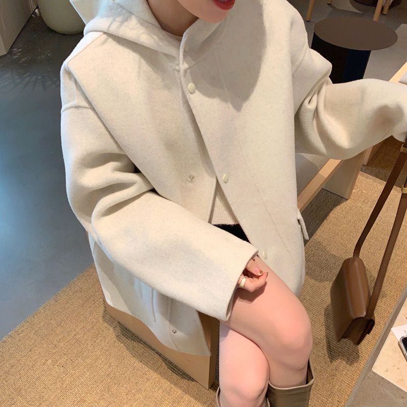 2022 autumn and winter new double-sided cashmere women's tweed coat back design sense of hooded hundred with thin coat, White
2022 autumn and winter new double-sided cashmere women's tweed coat back design sense of hooded hundred with thin coat, White