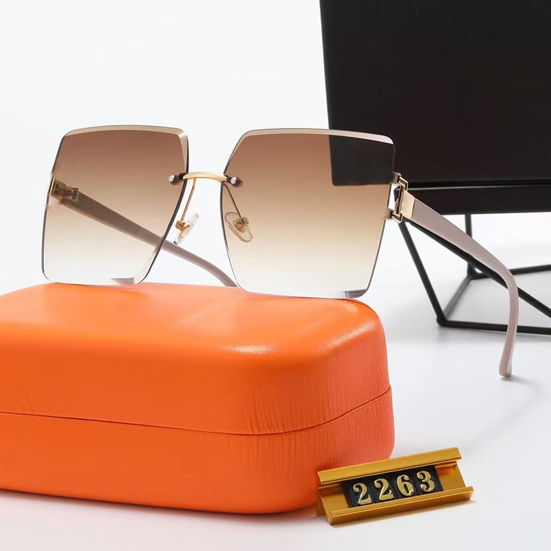 N97 new fashion designer sunglass women's men's advanced sunglasses are available in many colors
N97 new fashion designer sunglass women's men's advanced sunglasses are available in many colors