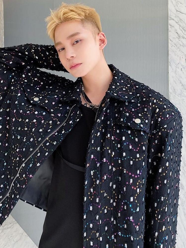 Men's Jackets Personality Embroidery Sequin Short Men's Jacket Trend Korean Lapel 2023 Autumn Casual Turn-down Collar Coat 2A1811, Black
Men's Jackets Personality Embroidery Sequin Short Men's Jacket Trend Korean Lapel 2023 Autumn Casual Turn-down Collar Coat 2A1811, Black