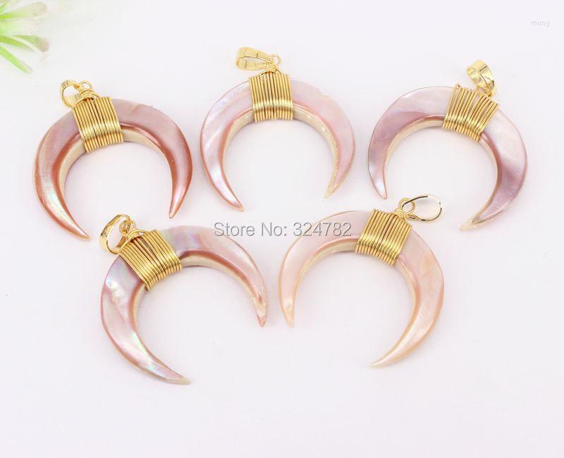 Pendant Necklaces 5pcs Pink Color Shell Crescent With Gold Wire Charm Horn Gem Stone For Making Jewelry
Pendant Necklaces 5pcs Pink Color Shell Crescent With Gold Wire Charm Horn Gem Stone For Making Jewelry