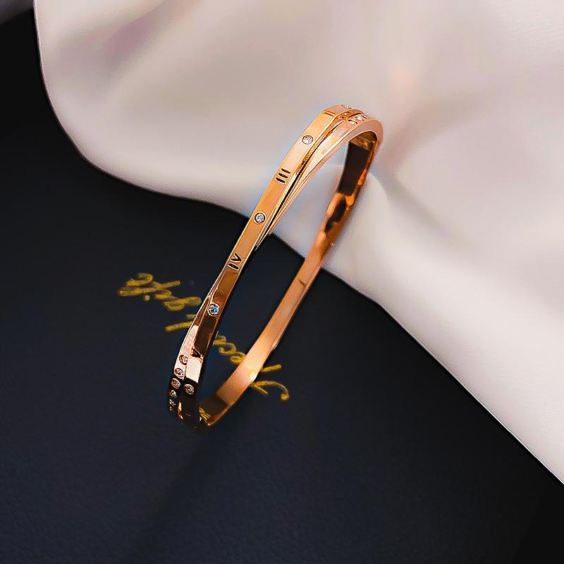 Bangle Xxixx Luxury Zircon For Women Engraved Roman Numerals Stainless Steel Bangles Rose Gold Bracelets X-03
Bangle Xxixx Luxury Zircon For Women Engraved Roman Numerals Stainless Steel Bangles Rose Gold Bracelets X-03