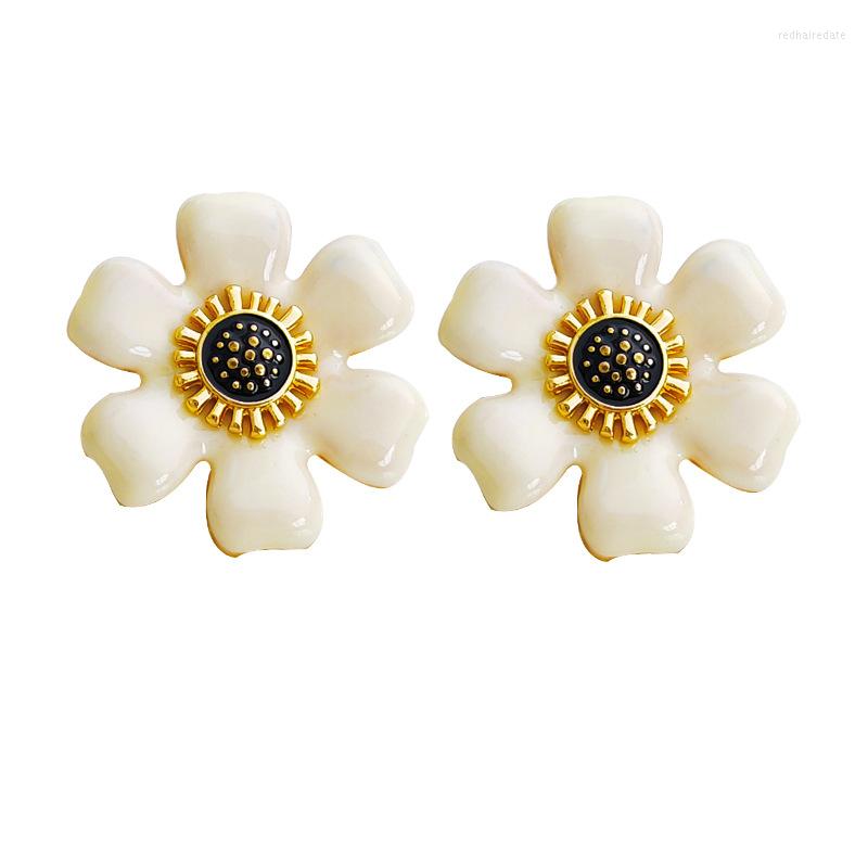 Stud Earrings Japanese Korea Fresh White Flower Ins Vintage Elegant Creamy Sweet Girl Tender Earring
Stud Earrings Japanese Korea Fresh White Flower Ins Vintage Elegant Creamy Sweet Girl Tender Earring