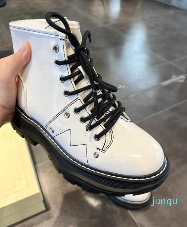 Designer Women Classic Ankle Boots Street Dancing Rick Black Leather Lace Up Short Boots Causal Shoes Owen Woman Fashion Sneakers 022
Designer Women Classic Ankle Boots Street Dancing Rick Black Leather Lace Up Short Boots Causal Shoes Owen Woman Fashion Sneakers 022