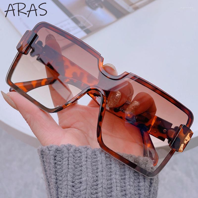 Sunglasses Oversized Women Fashion Square Big Frame Sun Glasses Men 2022 Trendy Outdoor Sunshades Eyewear Ladies
Sunglasses Oversized Women Fashion Square Big Frame Sun Glasses Men 2022 Trendy Outdoor Sunshades Eyewear Ladies