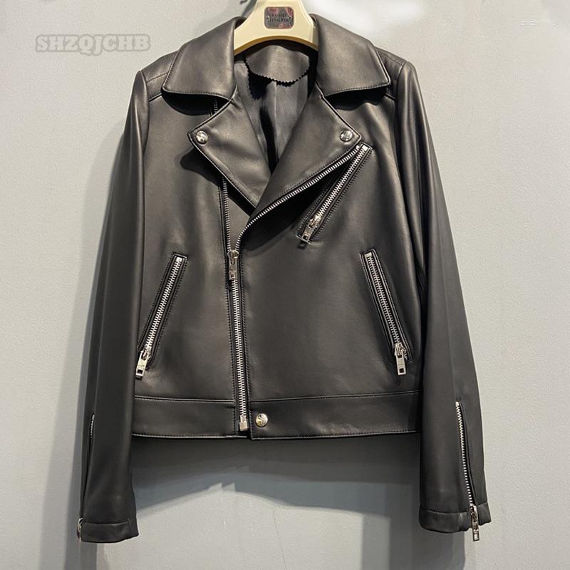 Women' Leather Autumn And Winter Sheepskin Coat Women' Lapel Long Sleeve Short Zipper Jacket, Black
Women' Leather Autumn And Winter Sheepskin Coat Women' Lapel Long Sleeve Short Zipper Jacket, Black