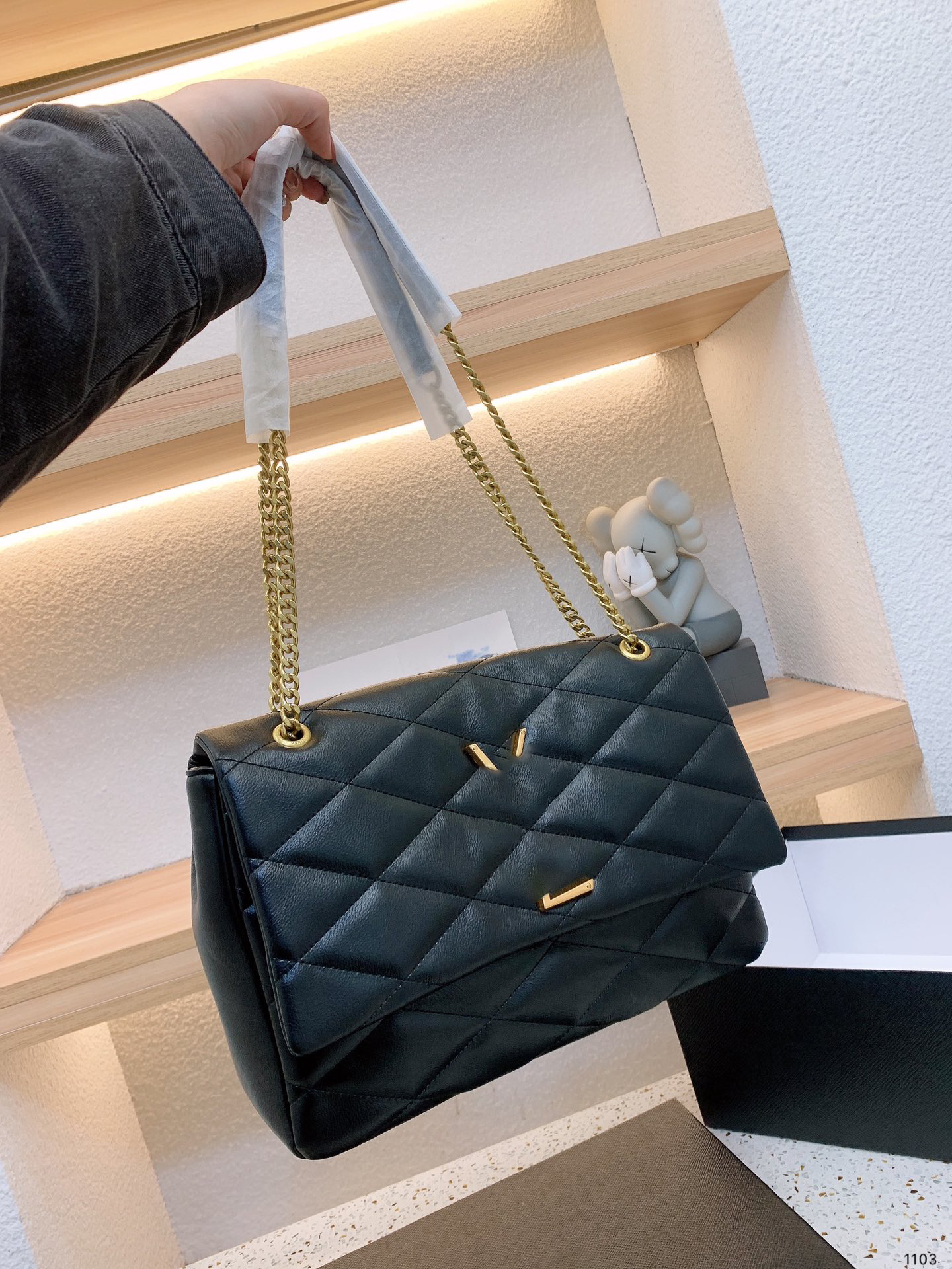 5A Genuine Leather Brand Shoulder Bag Women Designer Crossbody Luxury Handbags Messenger Bags Tote Cross body Cattlehide 30CM Chain, Original box
5A Genuine Leather Brand Shoulder Bag Women Designer Crossbody Luxury Handbags Messenger Bags Tote Cross body Cattlehide 30CM Chain, Original box