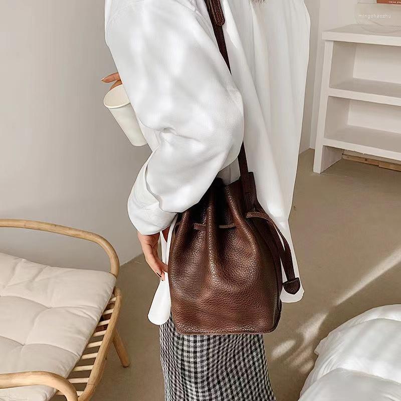 Evening Bags Luxury Vintage Crossbody Bucket Bag Woman Female Shoulder Handbags Drawstring Messenger All-match Small, White
Evening Bags Luxury Vintage Crossbody Bucket Bag Woman Female Shoulder Handbags Drawstring Messenger All-match Small, White