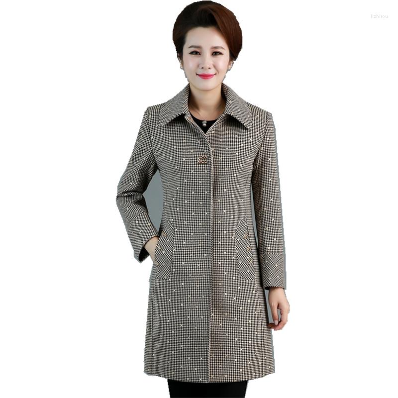 Women's Trench Coats 2022 European Fashion For Women Large Size Coat Autumn Windbreaker High Quality Lattice Middle Age Clothes 01, Beige plaid
Women's Trench Coats 2022 European Fashion For Women Large Size Coat Autumn Windbreaker High Quality Lattice Middle Age Clothes 01, Beige plaid