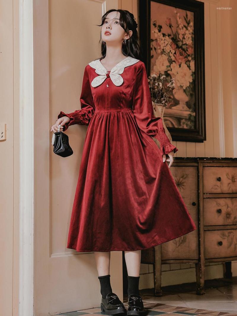 Casual Dresses French Chic Vintage Red Velvet Dress With Bow Evening For Women Slim Waist Flare Sleeve Cute Mori Girl Robe Longue
Casual Dresses French Chic Vintage Red Velvet Dress With Bow Evening For Women Slim Waist Flare Sleeve Cute Mori Girl Robe Longue