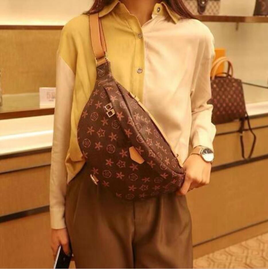 2022 New Women's Old Flower Waist Bag Fashion Chest Bag Men's Vintage Crossbody Bag Classic Print, Black
2022 New Women's Old Flower Waist Bag Fashion Chest Bag Men's Vintage Crossbody Bag Classic Print, Black