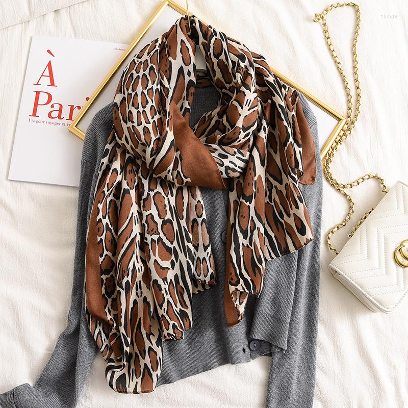 Scarves 2022 Winter Fashion Cotton Leopard Print Shawls Long Pattern Scarf Muffler Hijab Wrap 2 Color10pcs/LOT Wholesale
Scarves 2022 Winter Fashion Cotton Leopard Print Shawls Long Pattern Scarf Muffler Hijab Wrap 2 Color10pcs/LOT Wholesale