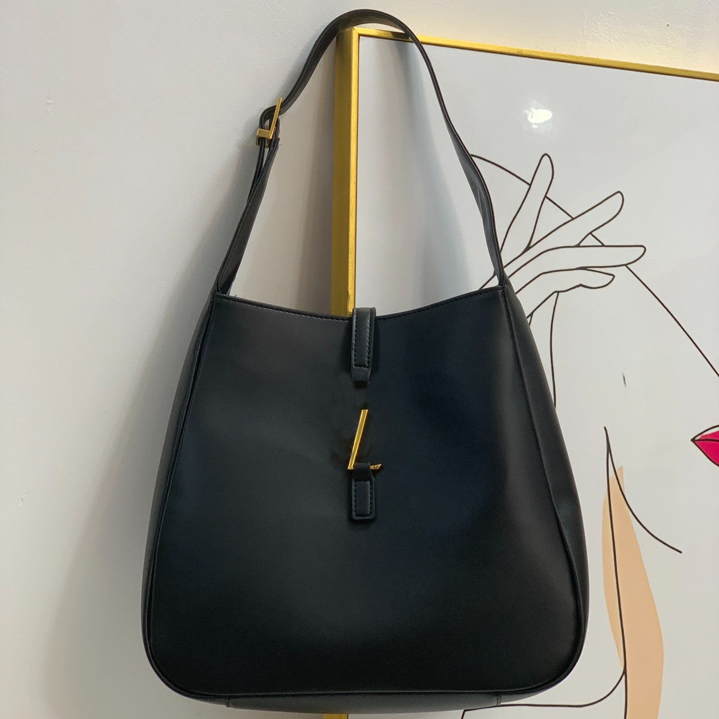 7A Designer Totes Cowhide Contracted Style Genuine Leather with Serial Number Classic Brand, Black
7A Designer Totes Cowhide Contracted Style Genuine Leather with Serial Number Classic Brand, Black