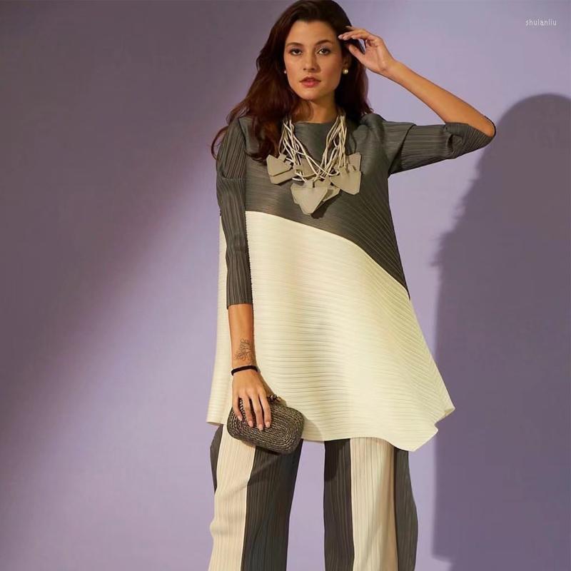 Women's Two Piece Pants Women Pleated Suit Contrast Color O-neck Asymmetric Top And Loose Wide Leg Pant Two-piece Casual Elegant 2022 Summer
Women's Two Piece Pants Women Pleated Suit Contrast Color O-neck Asymmetric Top And Loose Wide Leg Pant Two-piece Casual Elegant 2022 Summer
